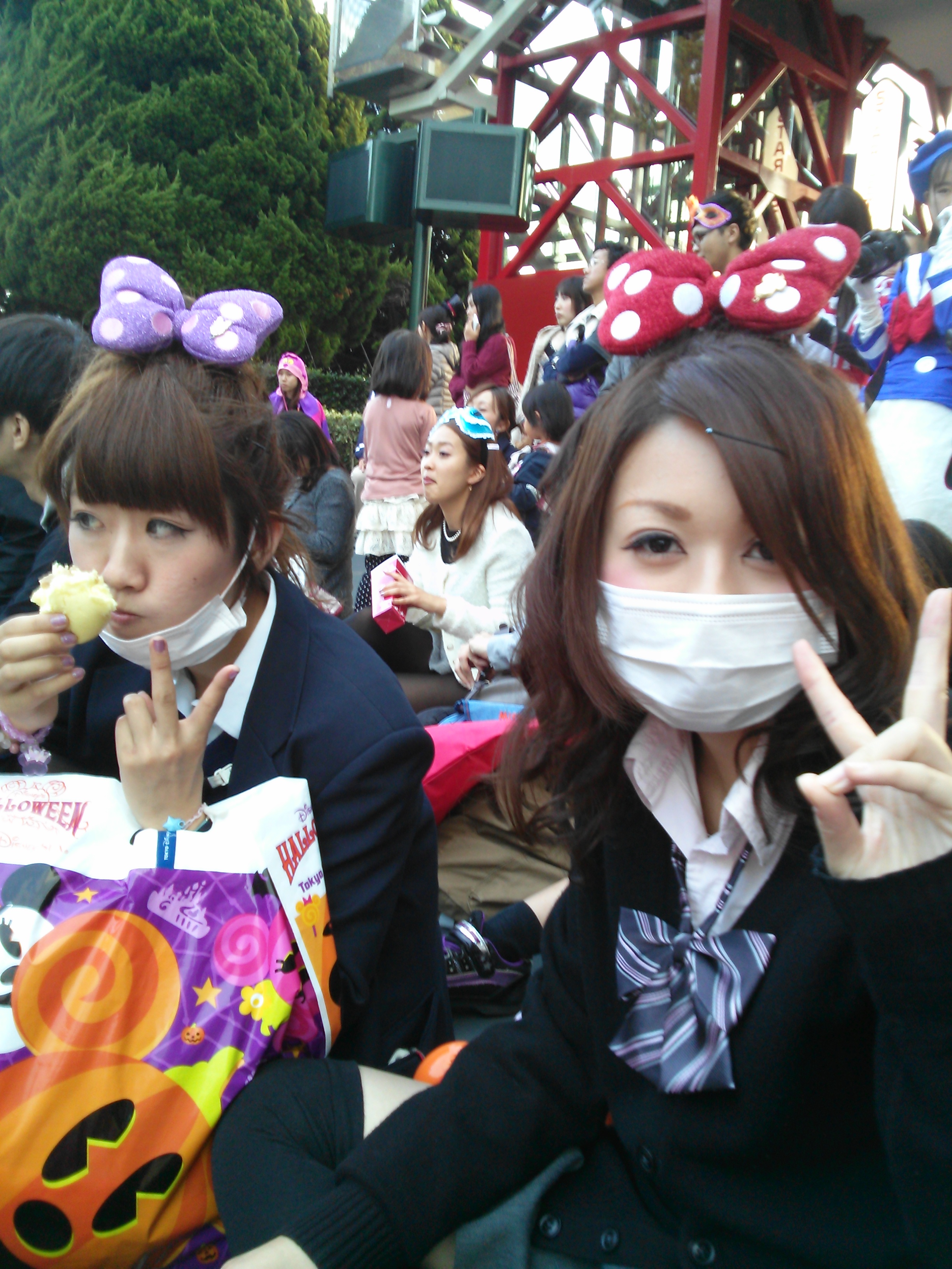 ディズニーの時の写真5 秋葉原 大阪のメイドカフェなら あっとほぉーむカフェ