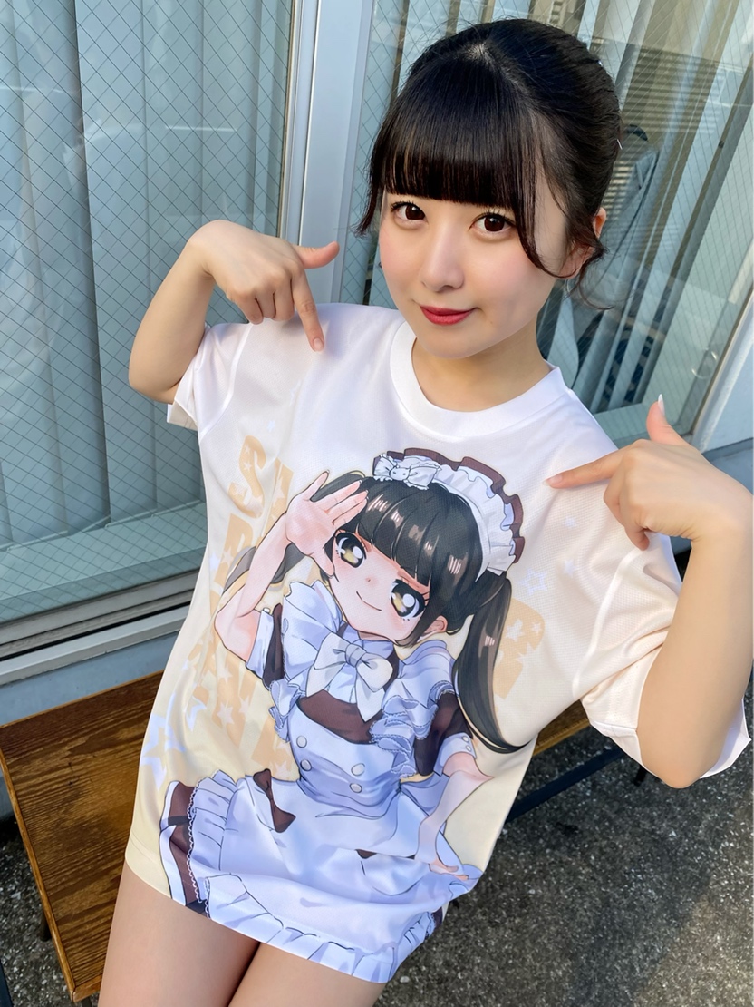 れなちフルグラフィックTシャツ＆アクリルキーホルダー発売情報